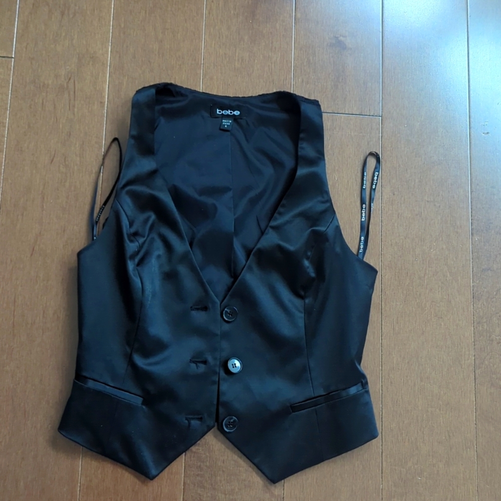 🖤 BEBE Black Vest 🖤 Satin & Lace detail  NWOT